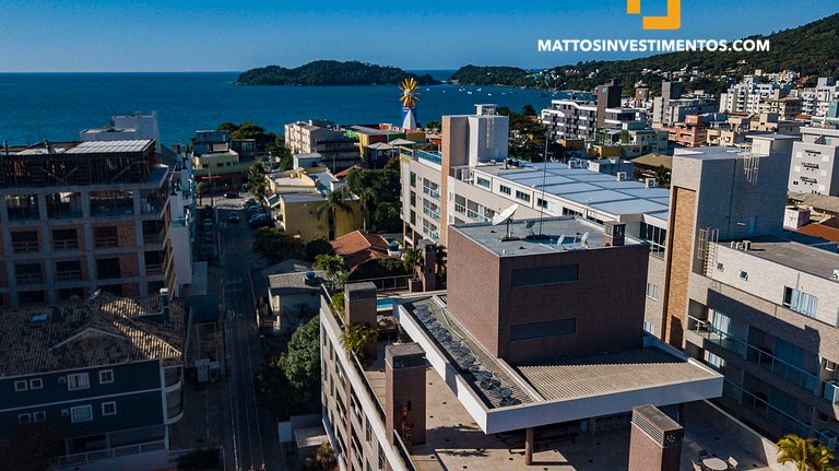 APARTAMENTO A POUCOS METROS DA PRAIA DE BOMBINHAS