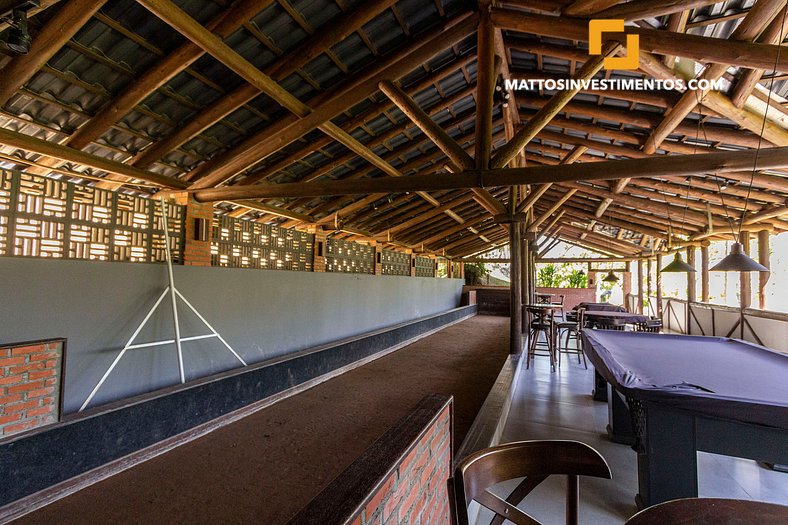 Casa com piscina de borda infinita no Condomínio Panorâmico